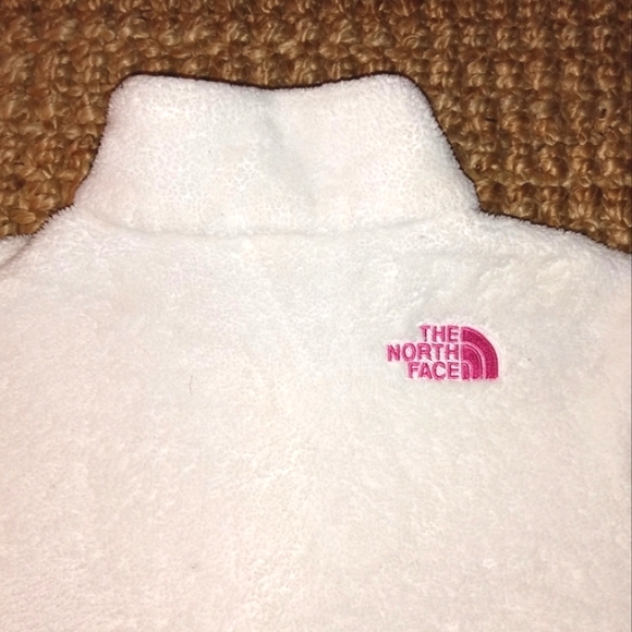 The North Face Breast Cancer Awareness Fleece - Picture 4 of 9